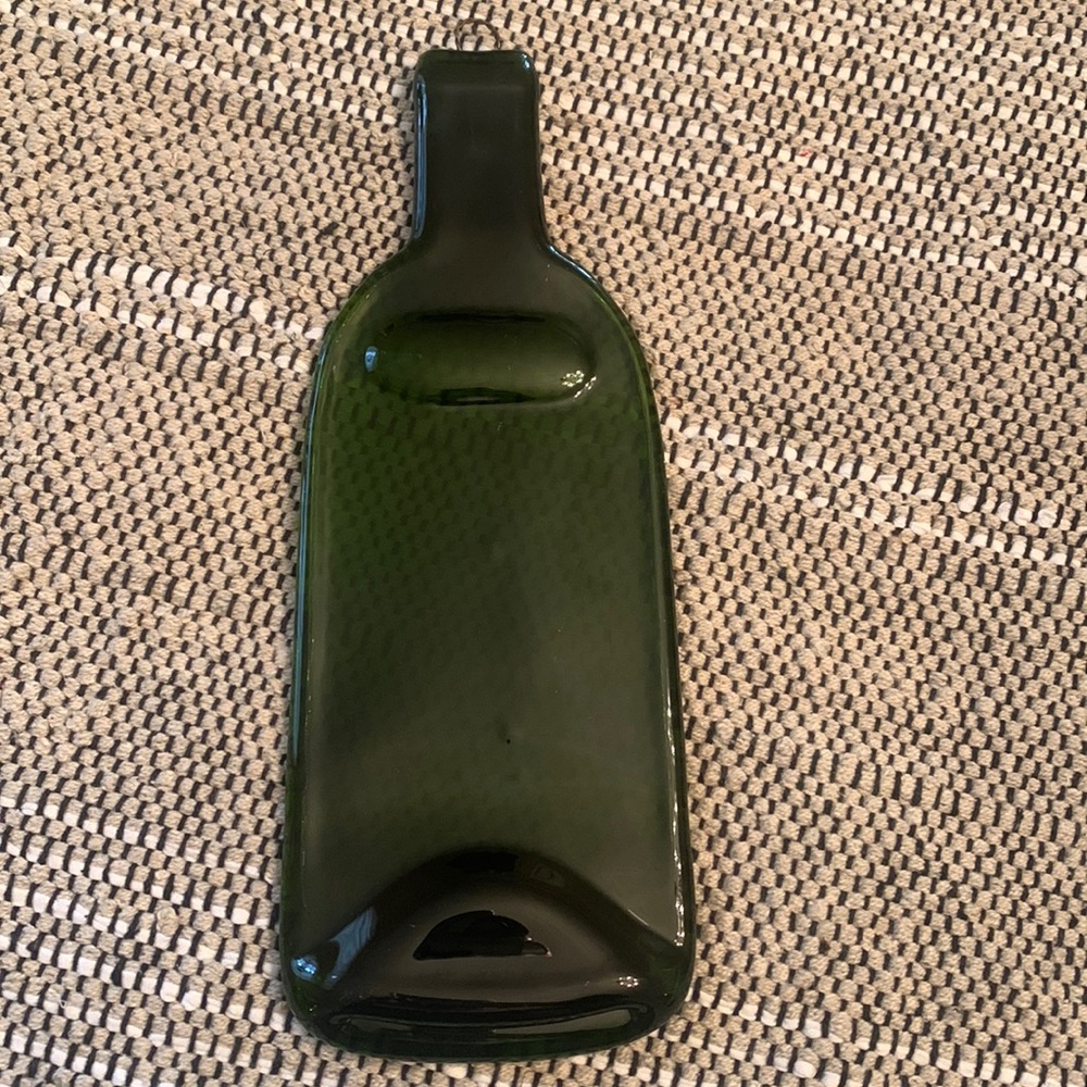 Green Glass Wine Bottle. Great Condition